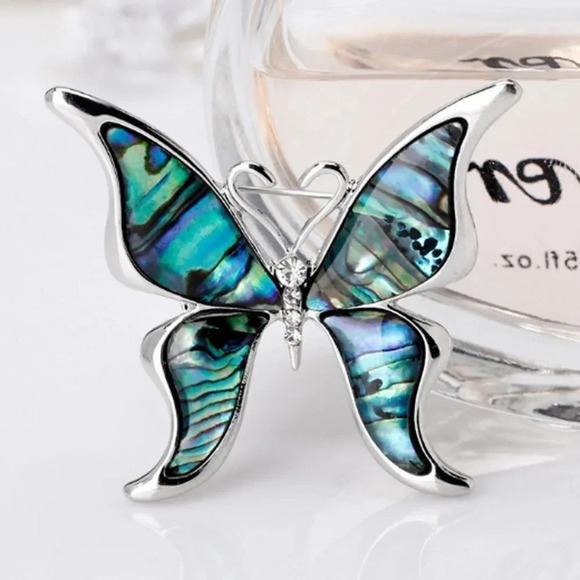 VQ Butterfly Brooch - Picture 1 of 2